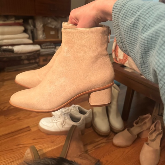 Emmeline Ankle Boots in Camel (Champagne) - Picture 3 of 3